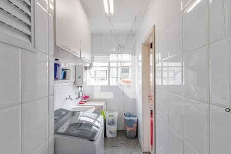 Apartamento à venda com 156m², 3 quartos e 3 vagas Apartamento à venda com 156m², 3 quartos e 3 vagasÁrea de Serviço