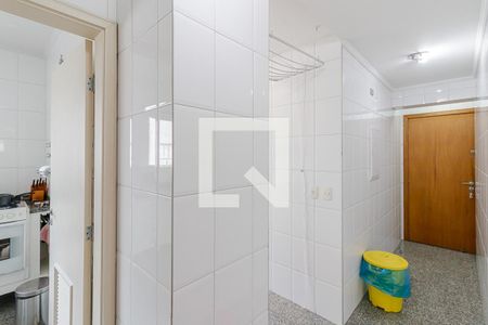 Apartamento à venda com 156m², 3 quartos e 3 vagas Apartamento à venda com 156m², 3 quartos e 3 vagasÁrea de Serviço