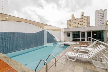 Apartamento à venda com 156m², 3 quartos e 3 vagas Apartamento à venda com 156m², 3 quartos e 3 vagasPiscina