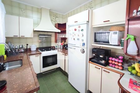 Casa à venda com 256m², 4 quartos e 3 vagas Casa à venda com 256m², 4 quartos e 3 vagasCozinha