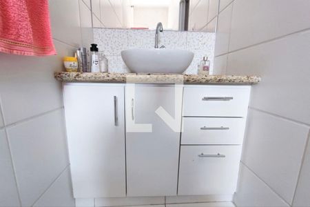 Casa à venda com 256m², 4 quartos e 3 vagas Casa à venda com 256m², 4 quartos e 3 vagasBanheiro Social