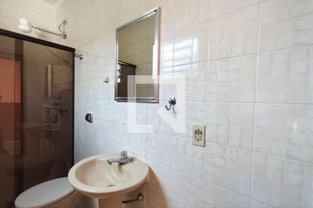 Casa à venda com 256m², 4 quartos e 3 vagas Casa à venda com 256m², 4 quartos e 3 vagasLavabo