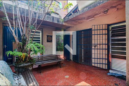 Casa à venda com 300m², 3 quartos e 4 vagasQuintal