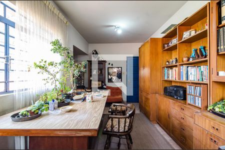 Casa à venda com 300m², 3 quartos e 4 vagasEscritório