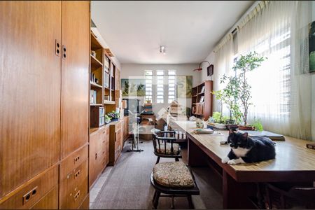 Casa à venda com 300m², 3 quartos e 4 vagasEscritório