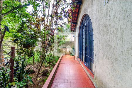 Casa à venda com 300m², 3 quartos e 4 vagasFachada