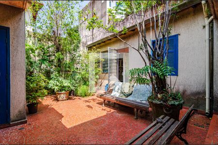 Casa à venda com 300m², 3 quartos e 4 vagasQuintal