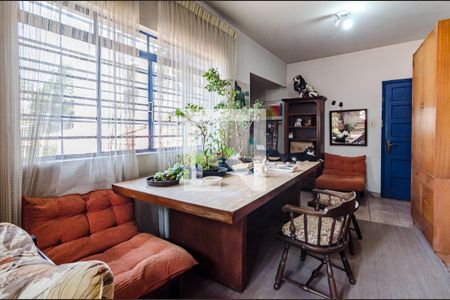 Casa à venda com 300m², 3 quartos e 4 vagasEscritório