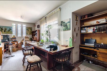 Casa à venda com 300m², 3 quartos e 4 vagasEscritório