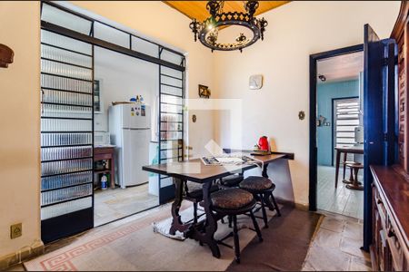 Casa à venda com 300m², 3 quartos e 4 vagasCopa