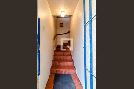 Casa à venda com 300m², 3 quartos e 4 vagasEscada