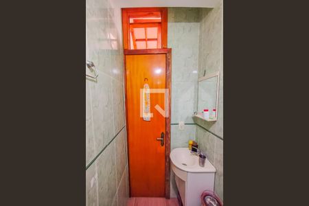 Casa à venda com 135m², 3 quartos e 2 vagasBanheiro