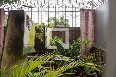 Quarto 01 (Térreo) - Janela de casa para alugar com 4 quartos, 185m² em Madureira, Rio de Janeiro