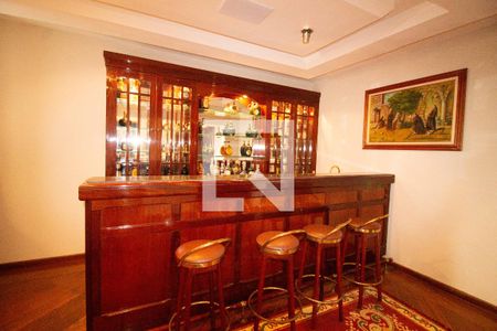 Apartamento à venda com 275m², 4 quartos e 3 vagasBar