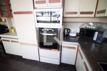 Apartamento à venda com 275m², 4 quartos e 3 vagasCozinha