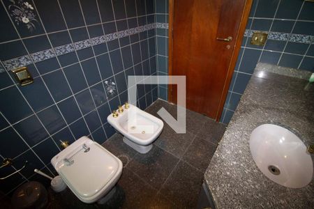 Apartamento à venda com 275m², 4 quartos e 3 vagasBanheiro do Quarto 1