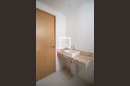 Apartamento para alugar com 72m², 2 quartos e 2 vagasBanheiro da suíte 2