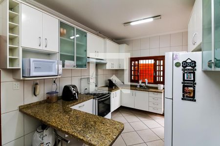 Casa à venda com 280m², 2 quartos e 2 vagas Casa à venda com 280m², 2 quartos e 2 vagasCozinha