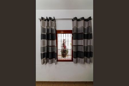 Casa à venda com 280m², 2 quartos e 2 vagas Casa à venda com 280m², 2 quartos e 2 vagasQuarto 2