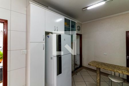 Casa à venda com 280m², 2 quartos e 2 vagas Casa à venda com 280m², 2 quartos e 2 vagasCozinha