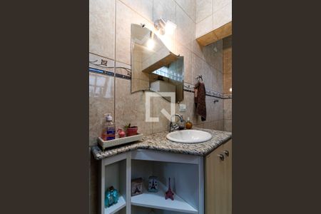 Casa à venda com 280m², 2 quartos e 2 vagas Casa à venda com 280m², 2 quartos e 2 vagasBanheiro Social