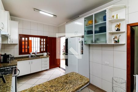 Casa à venda com 280m², 2 quartos e 2 vagas Casa à venda com 280m², 2 quartos e 2 vagasCozinha