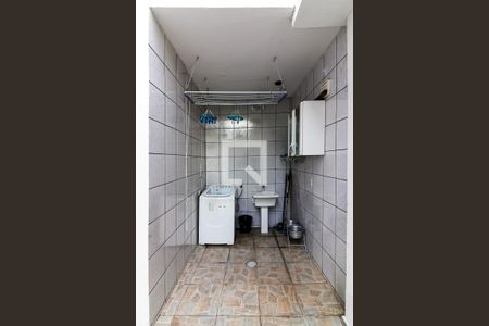 Casa à venda com 280m², 2 quartos e 2 vagas Casa à venda com 280m², 2 quartos e 2 vagasÁrea de Serviço