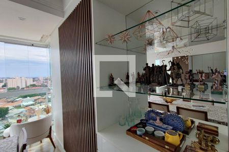 Apartamento à venda com 164m², 3 quartos e 4 vagasDetalhe da sala