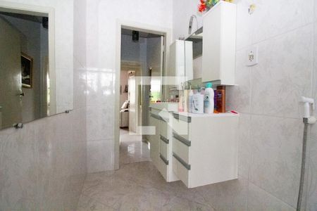 Casa à venda com 97m², 2 quartos e 1 vaga Casa à venda com 97m², 2 quartos e 1 vagaBanheiro
