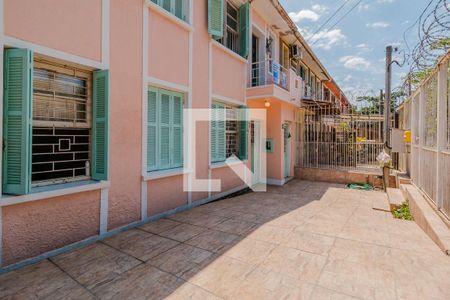 Casa à venda com 200m², 4 quartos e 2 vagas Casa à venda com 200m², 4 quartos e 2 vagasGaragem