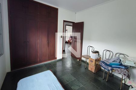 Casa à venda com 280m², 5 quartos e 2 vagasQuarto 1