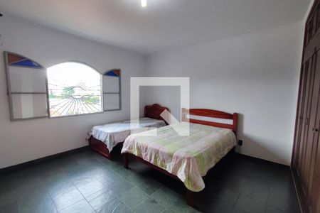 Casa à venda com 280m², 5 quartos e 2 vagasQuarto suíte