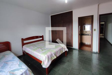 Casa à venda com 280m², 5 quartos e 2 vagasQuarto suíte