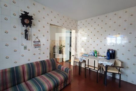 Casa à venda com 280m², 5 quartos e 2 vagasCozinha segundo andar