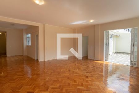 Apartamento à venda com 210m², 4 quartos e 1 vaga Apartamento à venda com 210m², 4 quartos e 1 vagaSala