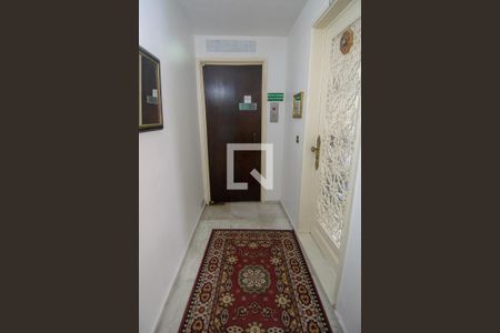 Apartamento à venda com 210m², 4 quartos e 1 vaga Apartamento à venda com 210m², 4 quartos e 1 vagaHall do Elevador