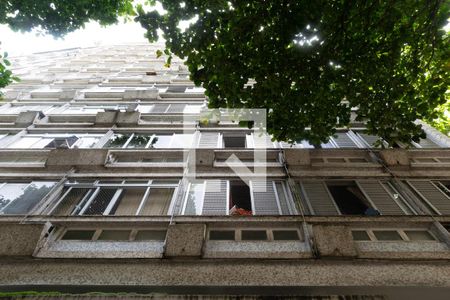 Apartamento à venda com 210m², 4 quartos e 1 vaga Apartamento à venda com 210m², 4 quartos e 1 vagaFachada