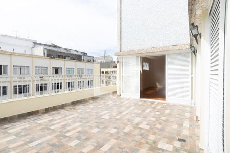 Apartamento à venda com 210m², 4 quartos e 1 vaga Apartamento à venda com 210m², 4 quartos e 1 vagaVaranda da Sala