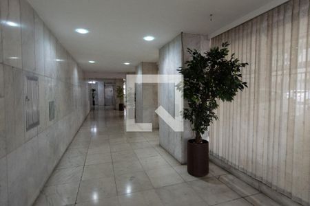 Apartamento à venda com 210m², 4 quartos e 1 vaga Apartamento à venda com 210m², 4 quartos e 1 vaga.Portaria