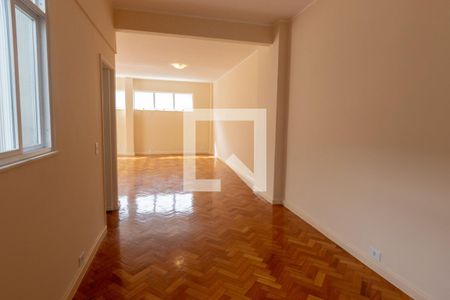 Apartamento à venda com 210m², 4 quartos e 1 vaga Apartamento à venda com 210m², 4 quartos e 1 vagaSala de Jantar