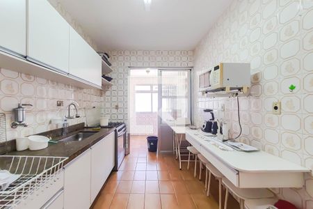 Apartamento para alugar com 120m², 2 quartos e 2 vagas Apartamento para alugar com 120m², 2 quartos e 2 vagasCozinha