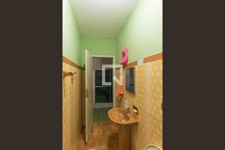 Casa à venda com 112m², 2 quartos e 1 vaga Casa à venda com 112m², 2 quartos e 1 vagaBanheiro