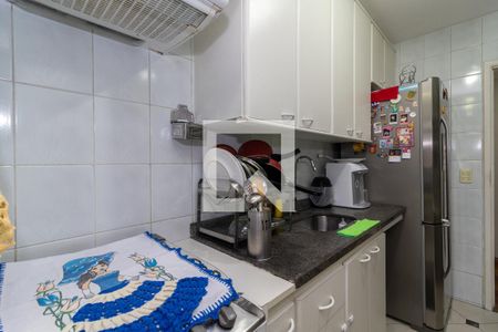 Apartamento à venda com 74m², 3 quartos e 2 vagas Apartamento à venda com 74m², 3 quartos e 2 vagasCozinha