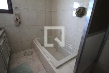 Casa à venda com 206m², 3 quartos e 3 vagas Casa à venda com 206m², 3 quartos e 3 vagasBanheiro da Suíte