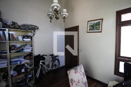 Casa à venda com 206m², 3 quartos e 3 vagas Casa à venda com 206m², 3 quartos e 3 vagasEscritório