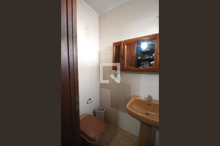 Casa à venda com 206m², 3 quartos e 3 vagas Casa à venda com 206m², 3 quartos e 3 vagasBanheiro 2