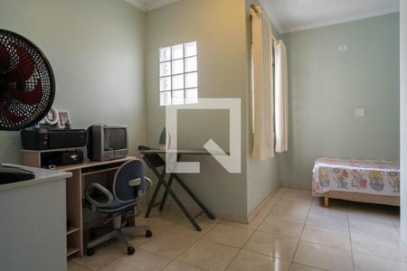 Casa à venda com 152m², 3 quartos e 2 vagasQuarto