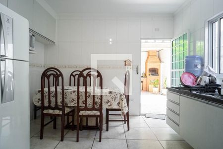 Casa à venda com 152m², 3 quartos e 2 vagasCozinha