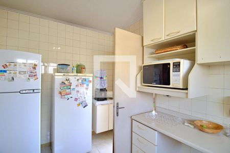 Apartamento para alugar com 383m², 4 quartos e 5 vagas Apartamento para alugar com 383m², 4 quartos e 5 vagasCozinha