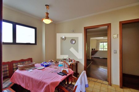 Apartamento para alugar com 383m², 4 quartos e 5 vagas Apartamento para alugar com 383m², 4 quartos e 5 vagasCopa